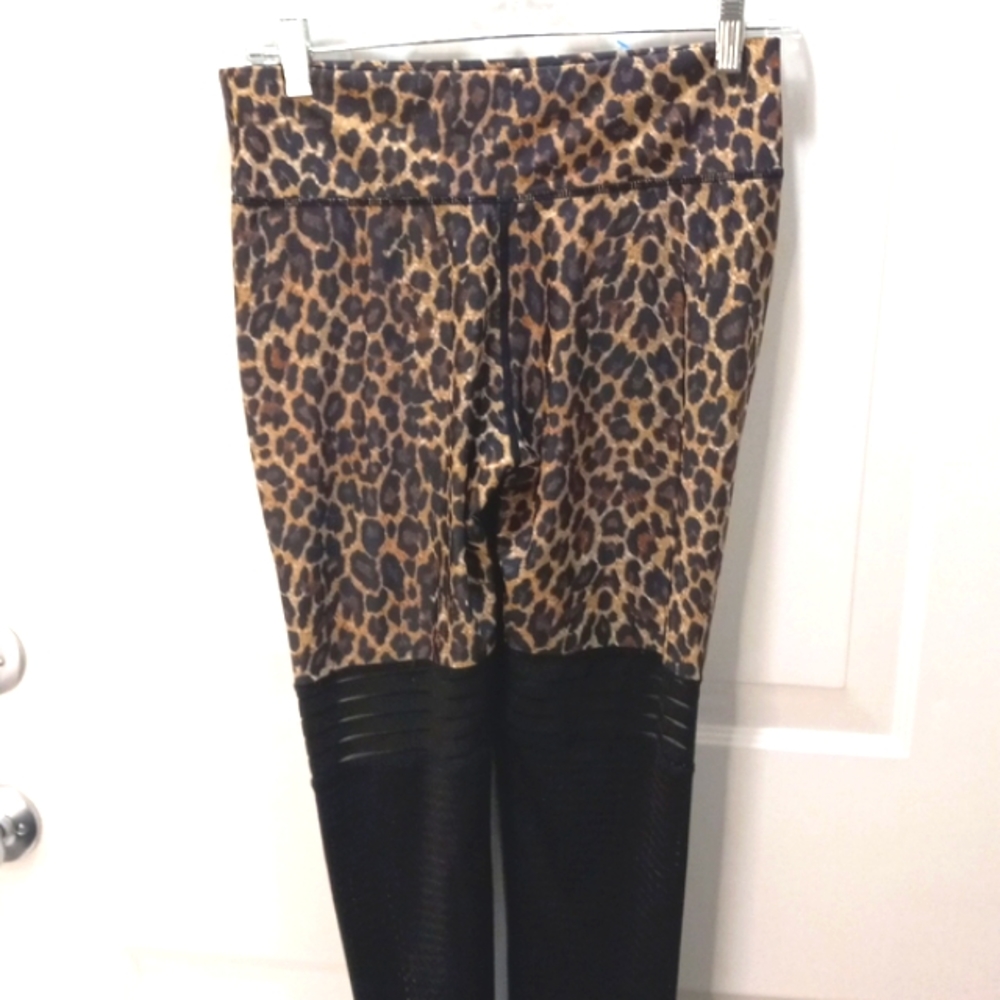 Animal Print Sexy Legging with High Waisted Booty Enhanser Size Large
